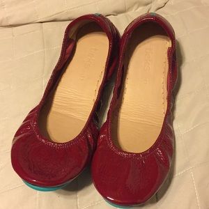 Size 11 Ruby Red tieks